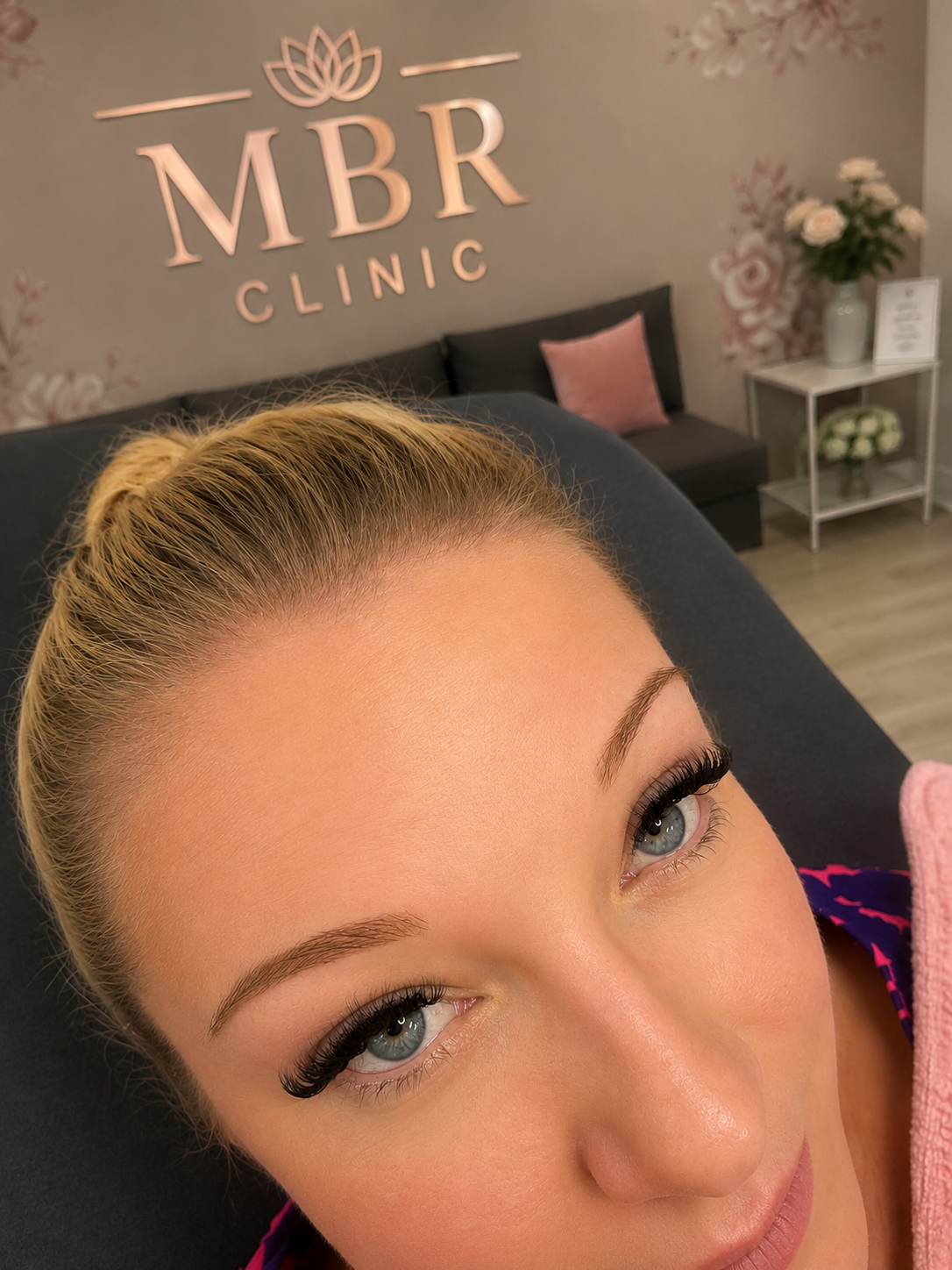 6D eyelash extensions