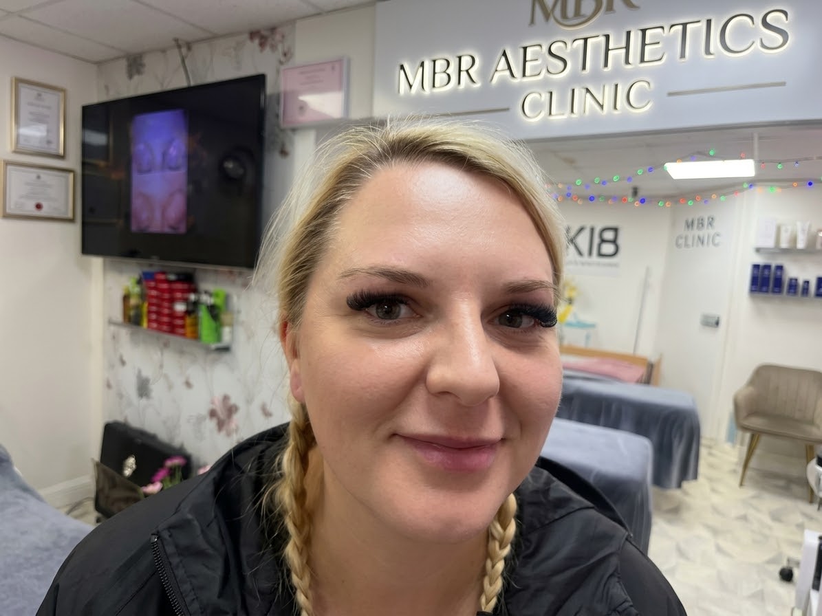 Russian volume lash extensions
